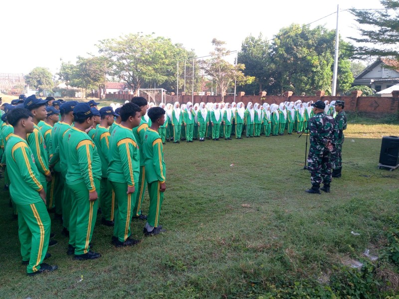SMPN 1 Kesamben Dapat Pelatihan Wasbang dan PBB