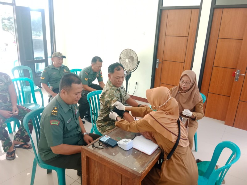 Koramil Mojoagung Gelar Pengecekan Kesehatan Personel