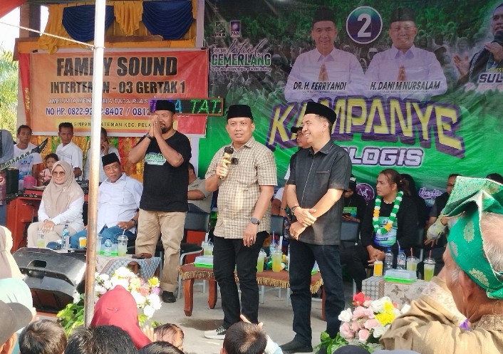 Ferry-Dani Kompak Kampanye Bersama di Simpang Kateman