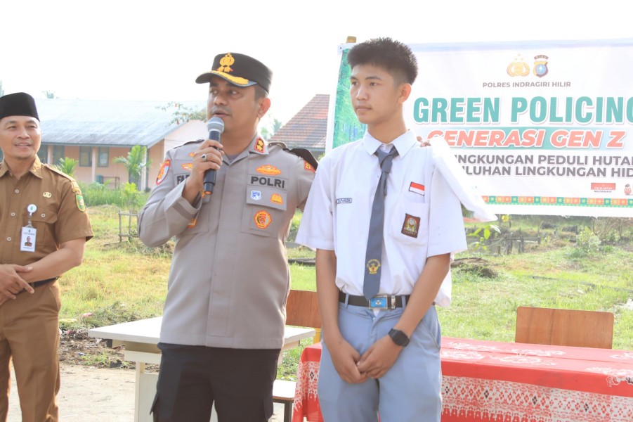 Polres Inhil Gelar Sosialisasi Green Policing dan Gerakan Gen Z Cinta Lingkungan di SMAN 2 Tembilahan