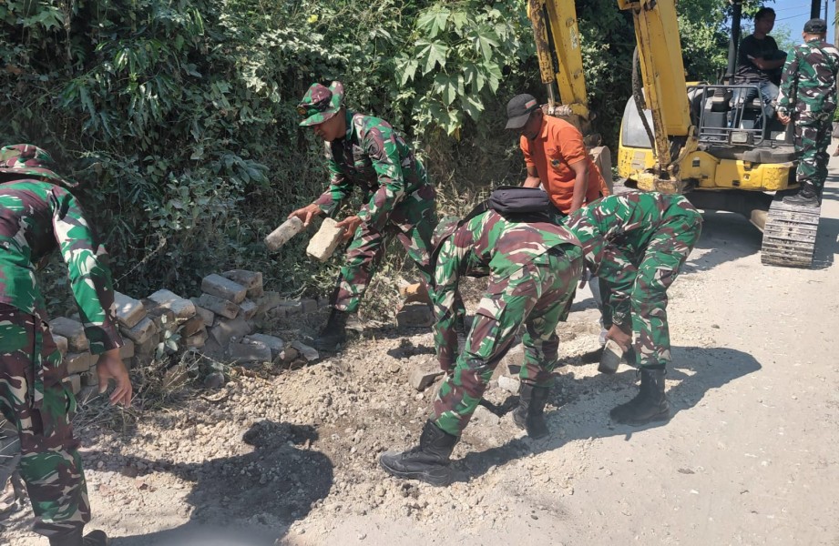 Satgas TMMD 129 Bojonegoro Bergerak, Paving Jalan Dusun Mundu Dibongkar