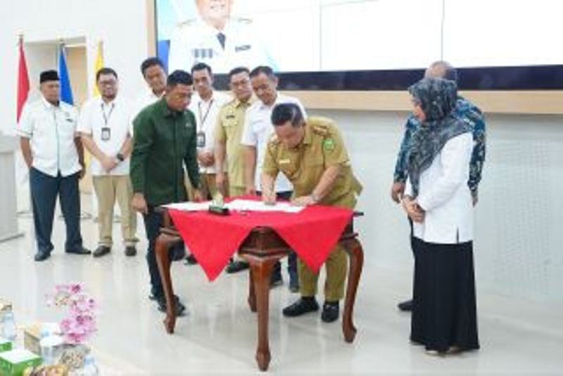 Pemerintah Provinsi Riau Resmi Hibahkan Aset Tanah ke UNRI