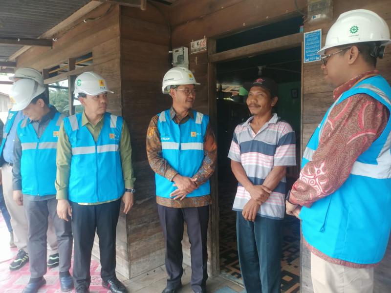 Bersama GM PLN, Pj Bupati Inhil Erisman Yahya Resmikan Listrik Menyala 24 Jam di Kecamatan Keritang dan Reteh