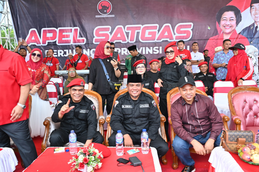 PDIP Gelar Apel Akbar, Dua Belas Ribu Relawan Siap Bergerak Menangkan Zukri-Tamrin Bupati dan Abdul Wahid-SF. Hariyanto Gubernur
