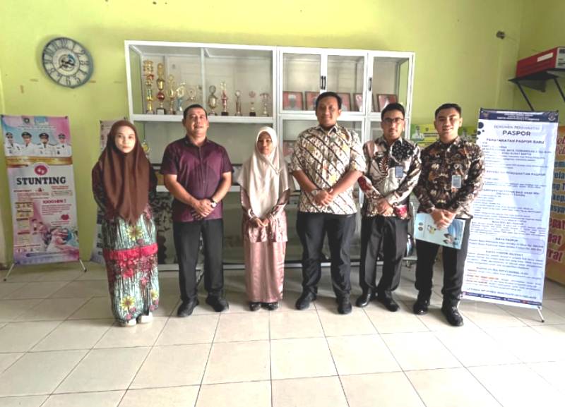 Imigrasi Bengkalis Sosialisasikan Layanan Paspor di Desa Teluk Latak dan Meskom