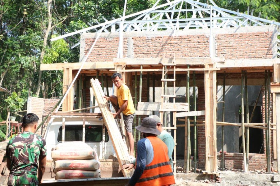 Satgas Gerak Cepat, Material Bangunan Musholla Kembali Datang