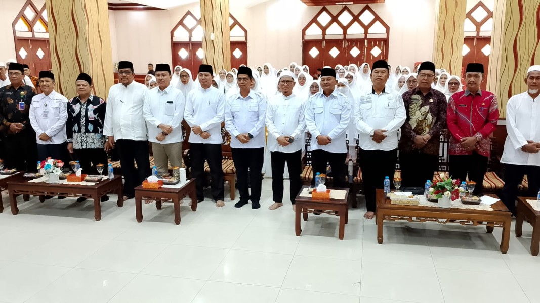 Buka Munasik Haji, Bupati Iskandarsyah Ingatkan Calon Jemaah Haji Luruskan  Niat Dan Jaga Kesehatan.