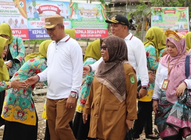 Pj. Bupati Inhil Di Dampingi Kadis Kesehatan Inhil Meresmikan  UPT Puskesmas Pelangiran