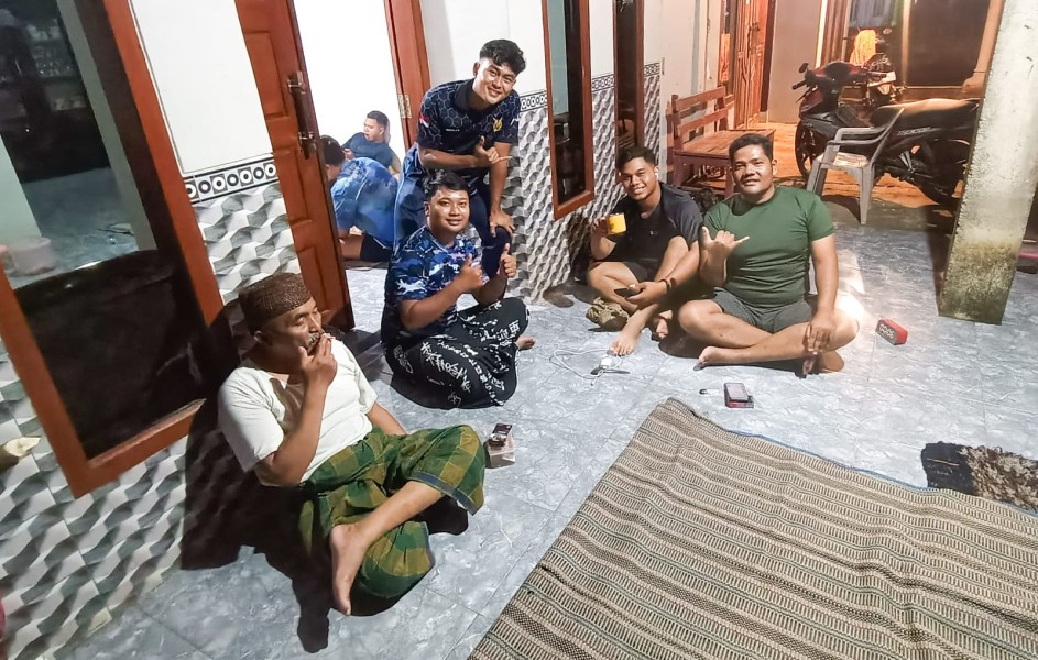 Satgas TMMD Ke-128 Gelar Komsos Malam Hari dengan Warga Dusun Klagin