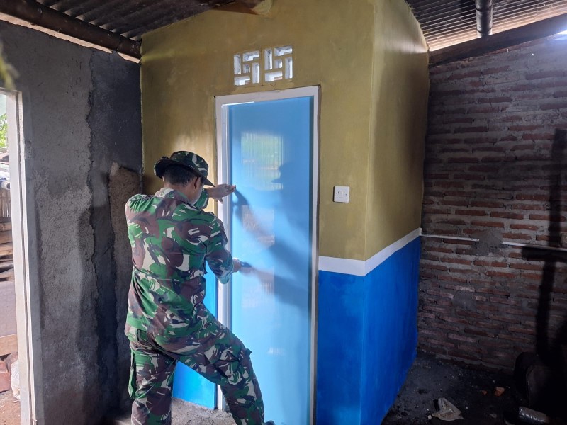 TMMD Ke-128 Kodim 0820/Probolinggo, Pembangunan Tangki Septik Warga Dusun Sumur Desa Brabe Rampung 100 Persen