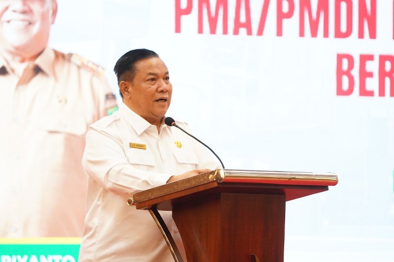 Plt Gubri Minta Sektor Usaha Dukung Investasi Riau