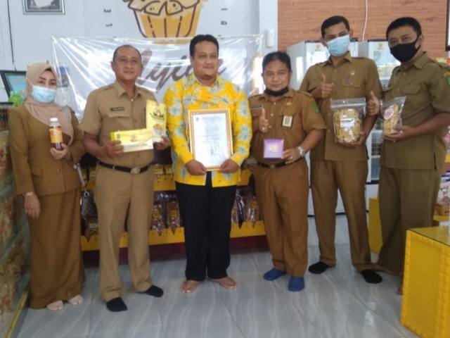 Kepala Diskop Inhil Minta Pemilik UMKM Urus Izin Usaha dan Sertifikasi Halal