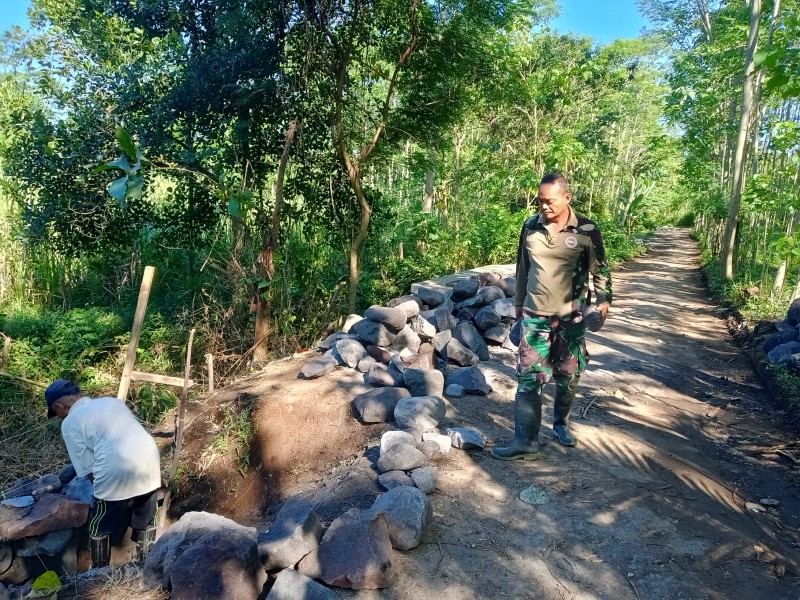 Pembangunan TPT di Dusun Klagin Capai 85 Persen