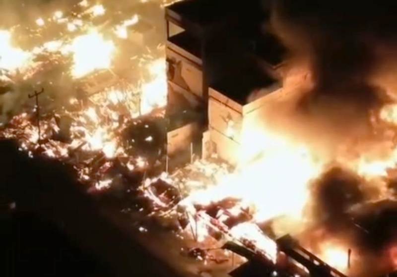 Diduga Korsleting Listrik, 11 Ruko di Sungai Pakning Jadi Puing Dilalap Api