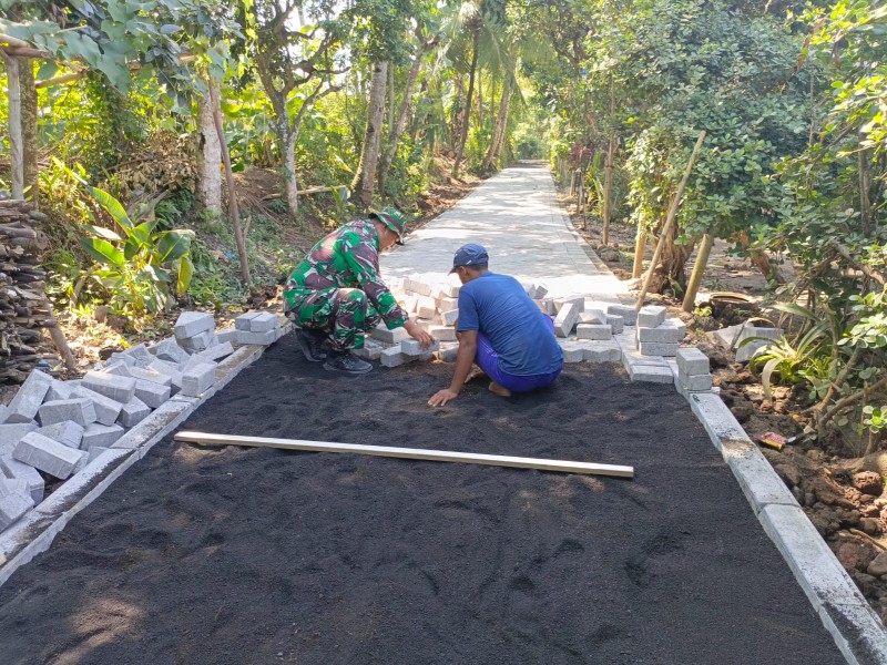 Pavingisasi Berikan Dampak Positif, Jalan Desa Brabe Kini Lancar Dan Dongkrak Perekonomian Warga