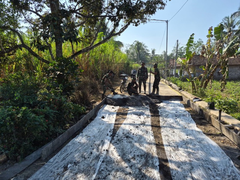Pengecoran Rabat Beton TMMD ke-129 Hampir Rampung, Tersisa 50 Meter Pekerjaan