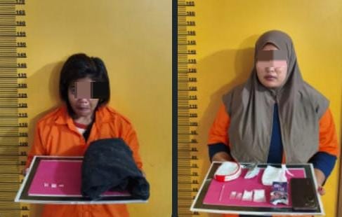 Dua Perempuan Diamankan Polisi di Rengat Barat Terkait Dugaan Sabu 6,55 Gram