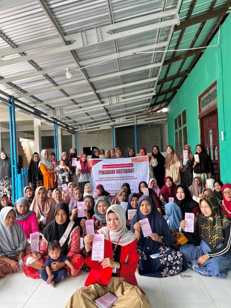 Nursifa  Magister Kebidanan Edukasi Warga Tanjung Penyalai Cegah Kanker Payudara