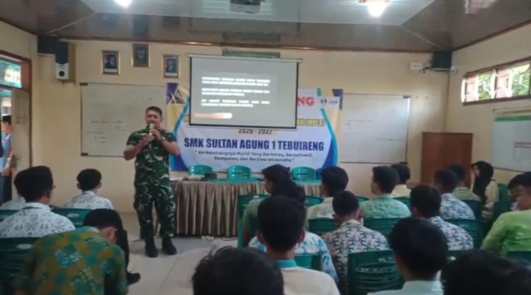 SMK Sultan Agung Diwek Dapat Pembekalan dari TNI