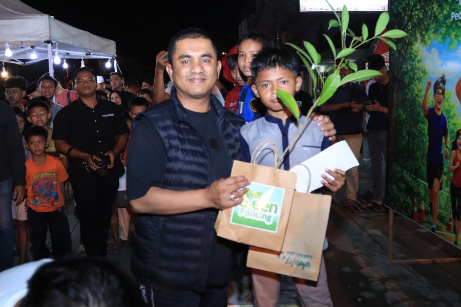 Kapolres Inhil bersama Forkopimda Hadiri dan Dukung Lomba Lari Fun Night 2 100 Meter di Tembilahan