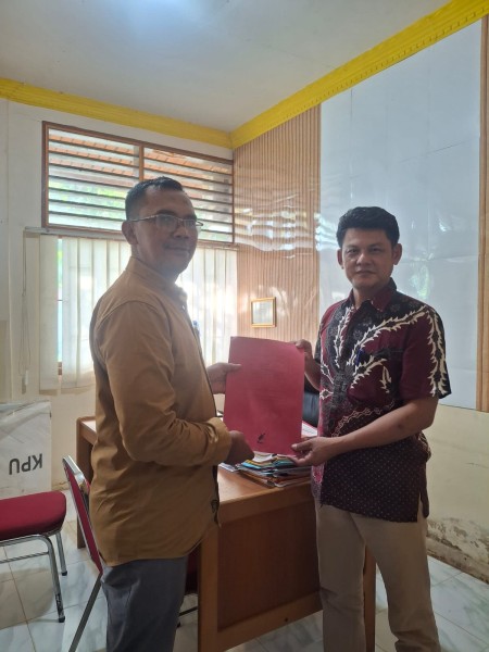Tepis Aduan Sepihak Oknum, Kades Sekayan Apresiasi Langkah Profesional Dinas PMD Terkait Pemberhentian Kadus Semaram.