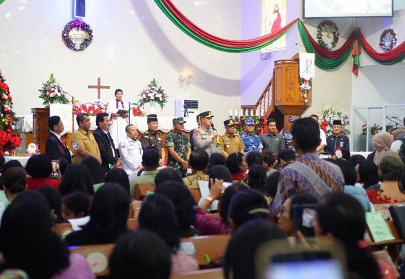 Pastikan Nataru Berjalan Aman, Pj Gubri Bersama Forkopimda Tinjau Gereja dan Pos Pengamanan