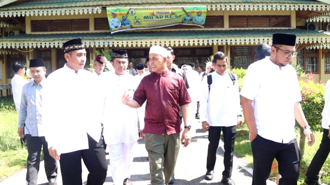 Gubernur Riau Hadiri Istighosah Gema Muharram di Tembilahan