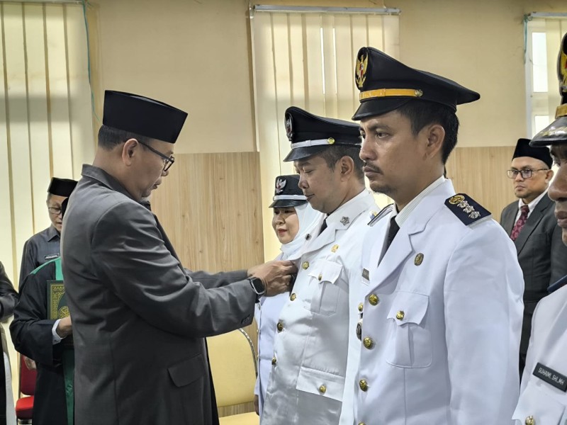 Bupati Inhil Herman Di Wakili Sekda Tantawi Jauhari Lantik 49 Pejabat Administrator dan Pengawas