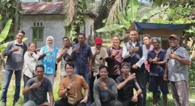 Peringati Hari Buruh, PLN Nusantara Power UP Tenayan Dukung Pemberdayaan Masyarakat Melalui Bantuan 15 Kolam Bioflok