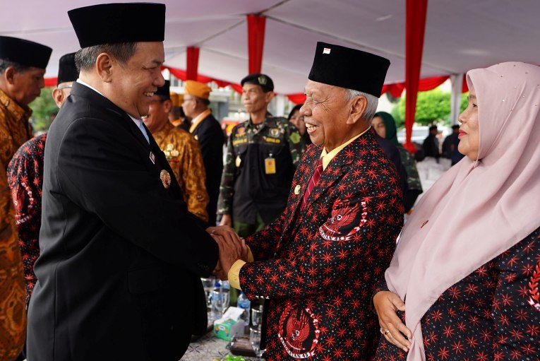 Plt Gubri Pimpin Peringatan Hari Pahlawan, Momentum Menjaga Api Perjuangan