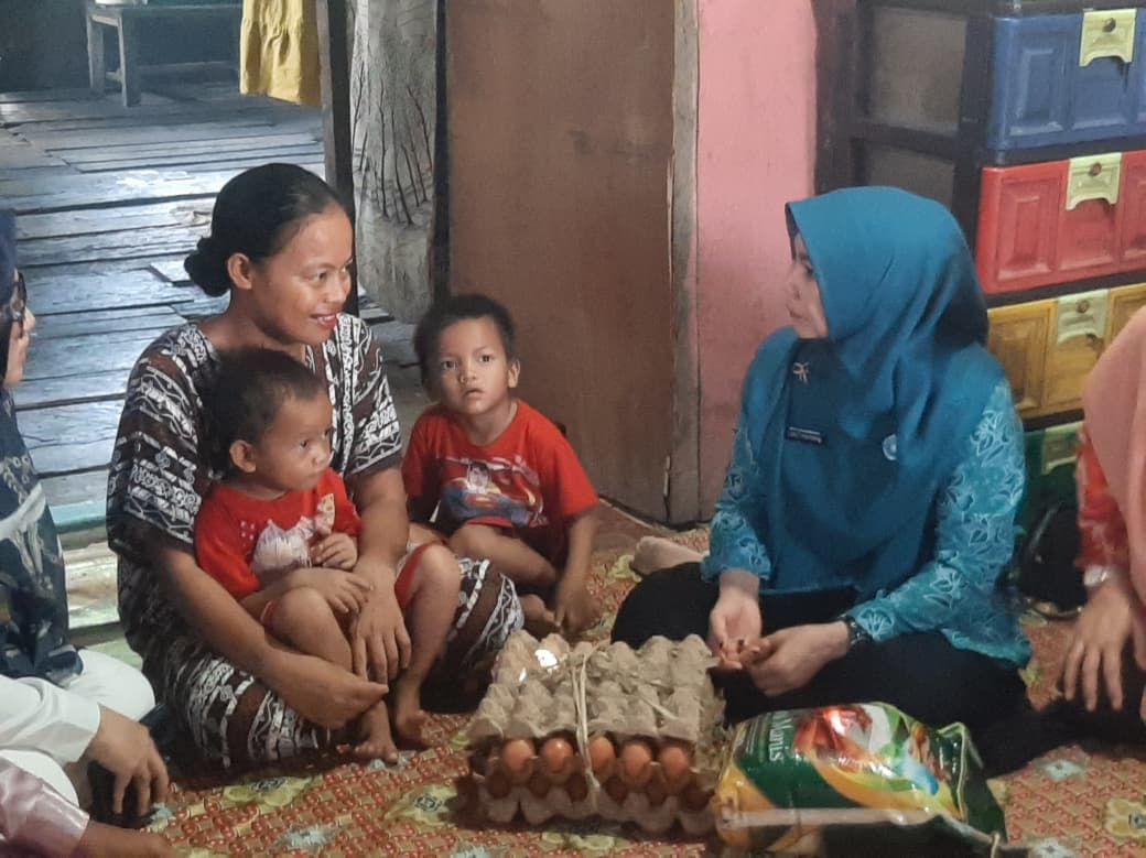 Ketua GINTAS Serahkan Bantuan untuk Anak Stunting dan  Keluarga Berisiko, Ajak Semua Pihak Perkuat Kepedulian