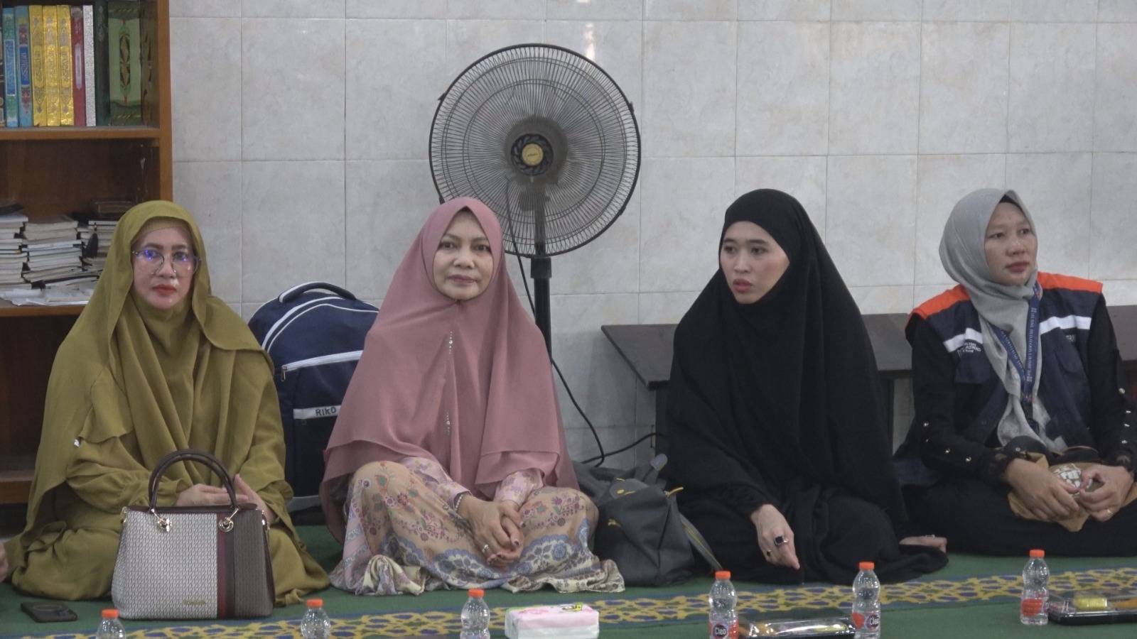 Bupati Herman Lepas 131 Jamaah Umrah PT Bimalyndo Hajar Aswad, Pesankan Jaga Kesehatan dan Doakan Daerah