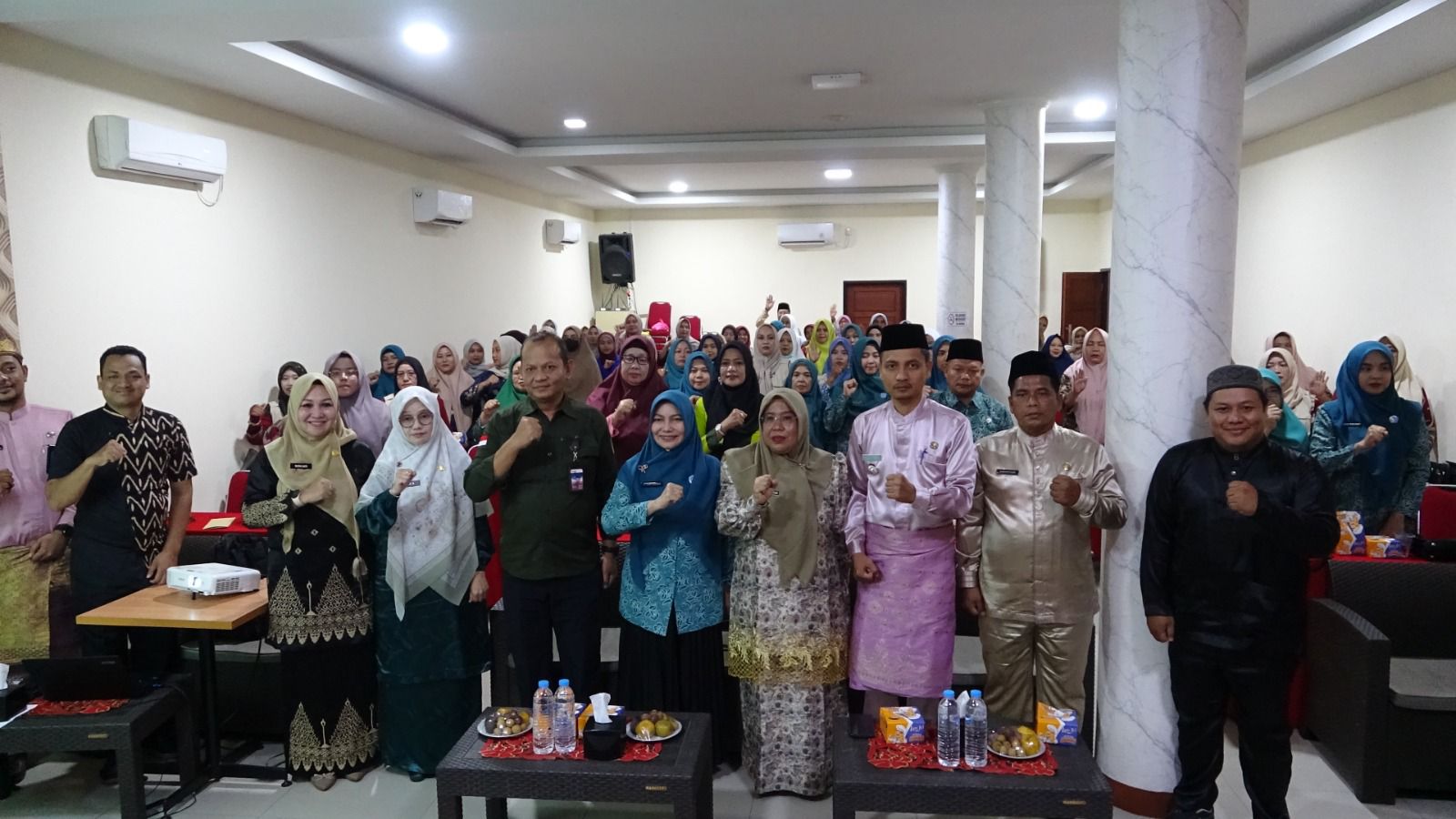 Ketua TP PKK Inhil Hj. Katerina Susanti Hadiri Sosialisasi Inovasi Gintas Dan Kasih Terdahsyat