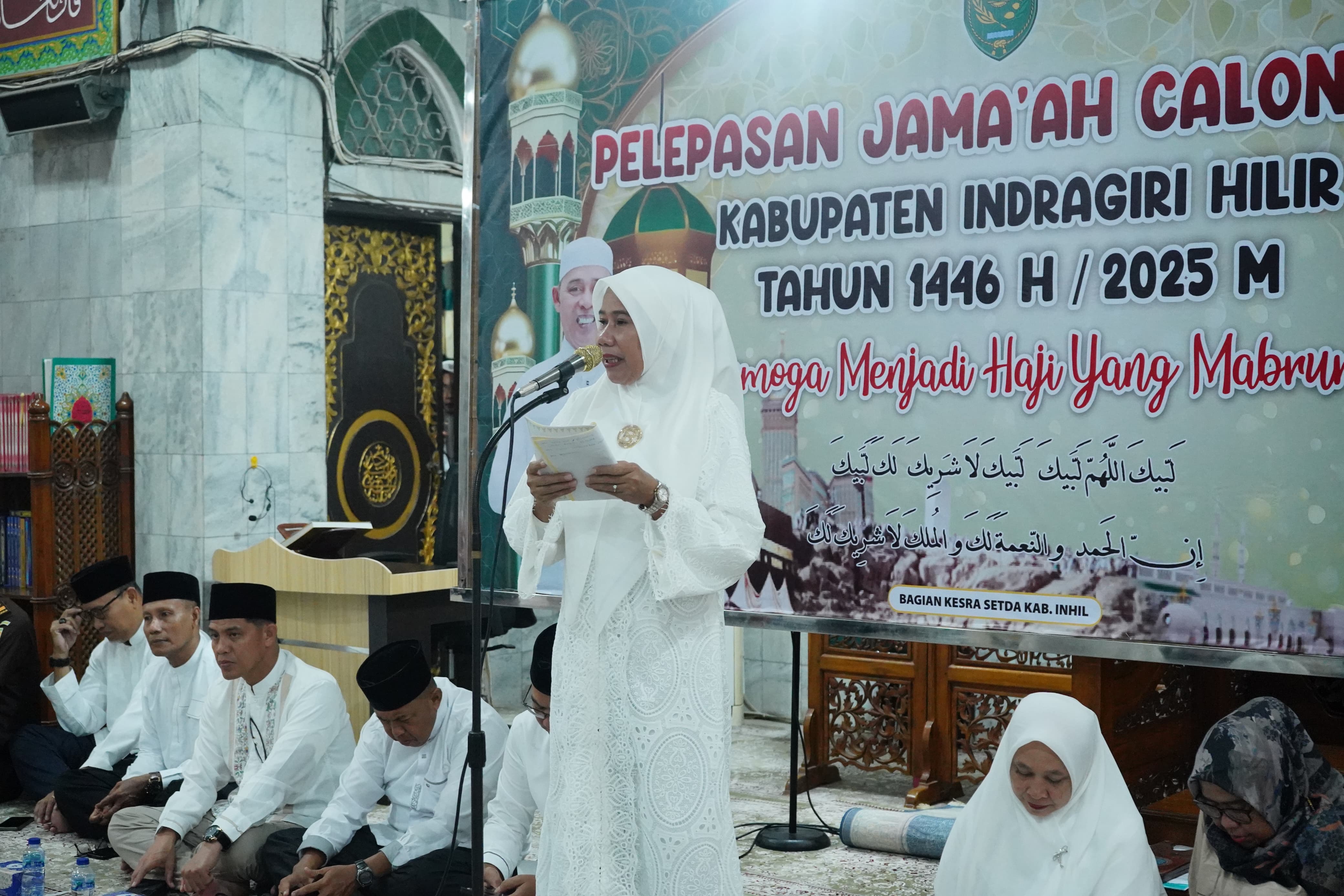 Wakil Bupati Inhil, Yuliantini Lepas Jamaah Calon Haji 2025