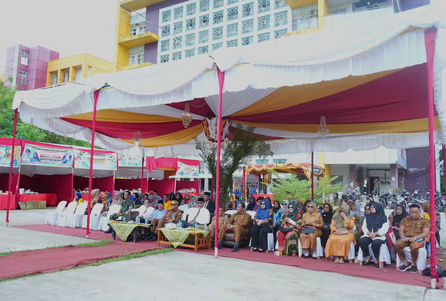 Asisten I Setda Inhil Tutup Bazar UMKM dan Festival Kuliner Kecamatan Se-Kabupaten Indragiri Hilir