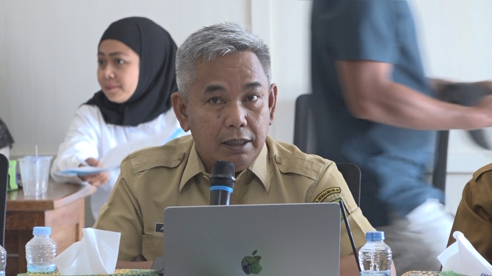 Junaidi Asisten Dua Setda Inhil Pimpin Rapat Pleno TPKAD Kabupaten Inhil 2025