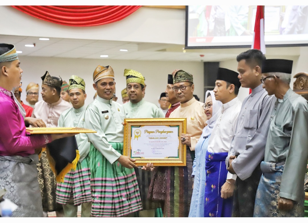 GALERI: Kepala Disporabudpar Hadiri Milad Inhil ke 59 Tahun 2024 di DPRD