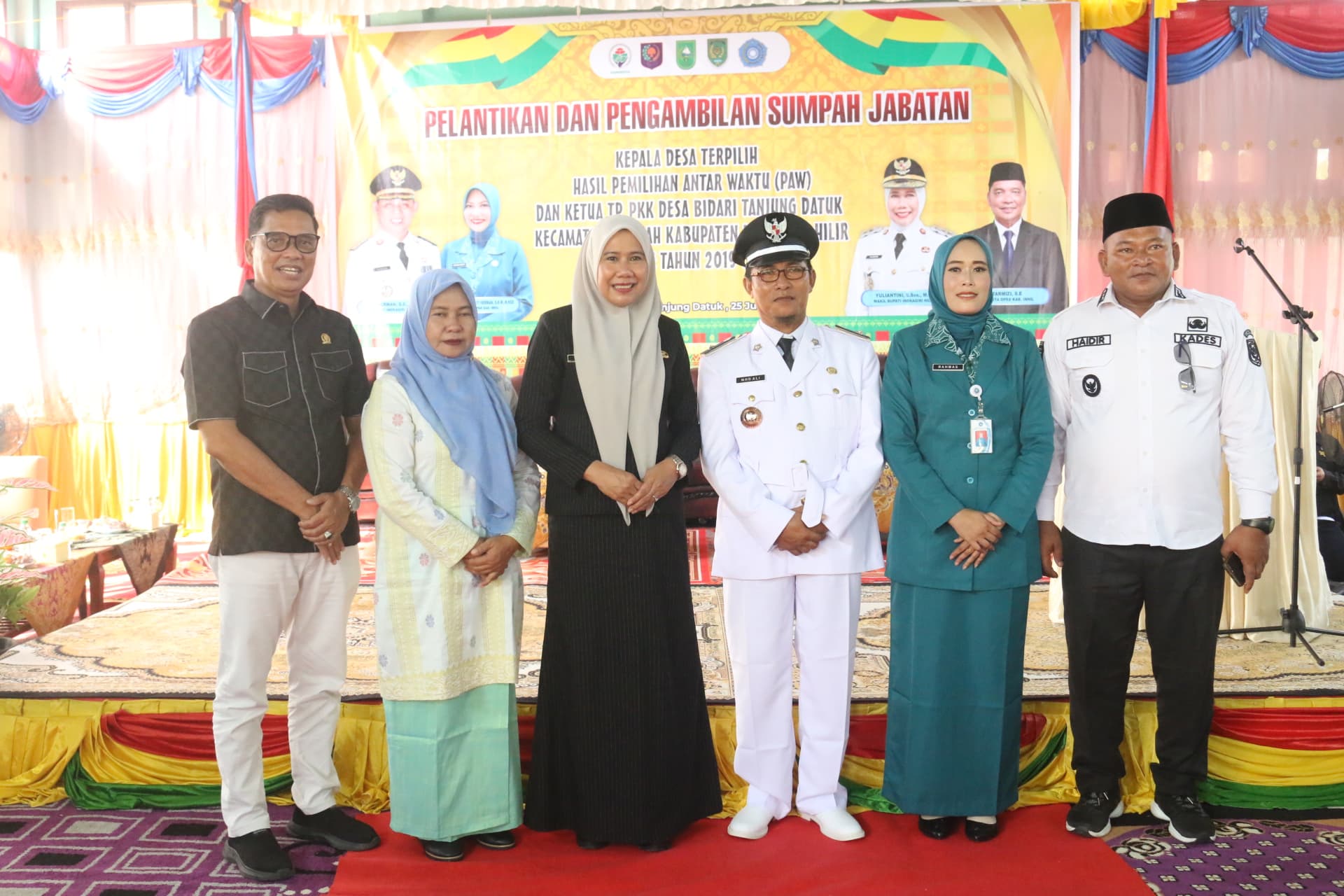Wakil Bupati Inhil Yuliantini Lantik Kepala Desa Bidari Tanjung Datuk