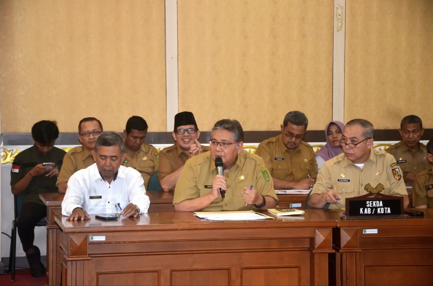 Sekda Inhil Menghadiri Acara Komitmen Pembahasan Persiapan Pemilihan KDH dan Wakil KDH Serentak  Tahun 2024