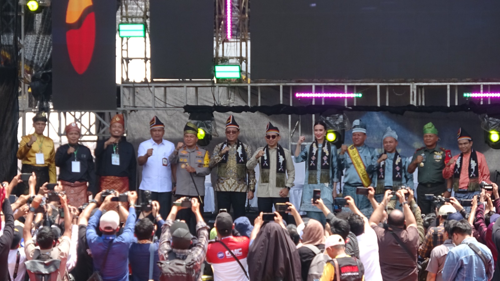 Bupati Inhil Hadiri Peresmian Festival Pacu Jalur Tradisional 2025