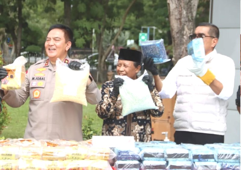 Wakil Ketua DPRD Riau Hadiri Pemusnahan Barang Bukti Hasil Razia Cipta Kondisi