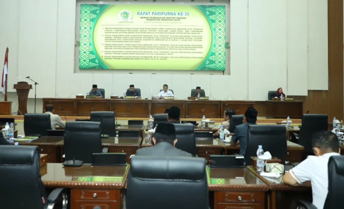 Bupati Inhil Menghadiri Rapat Paripurna Ke 30 DPRD Inhil Masa Persidangan IV Tahun 2025