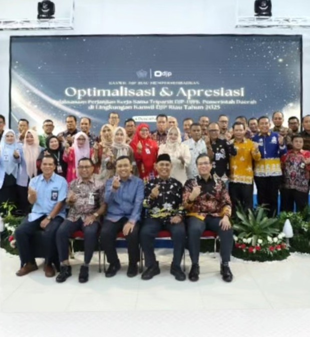 Hadiri Optimalisasi dan Apresiasi Pelaksanaan PKS Tripartid , Bupati Inhil Terima 2 Penghargaan Apresiasi