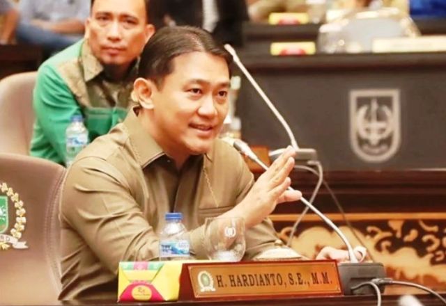 Rapat Paripurna Pembentukan AKD Digelar, Susunan Komisi di DPRD Riau Terbentuk