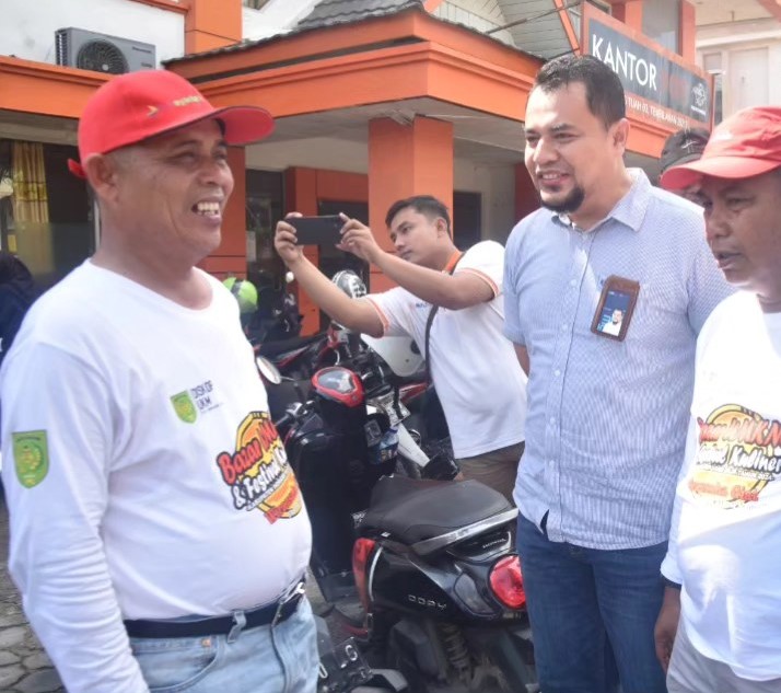 Pj Bupati Inhil Serahkan 31,320 Ton Bantuan Pangan Cadangan Beras Pemerintah Kepada Keluarga Penerima Manfaat