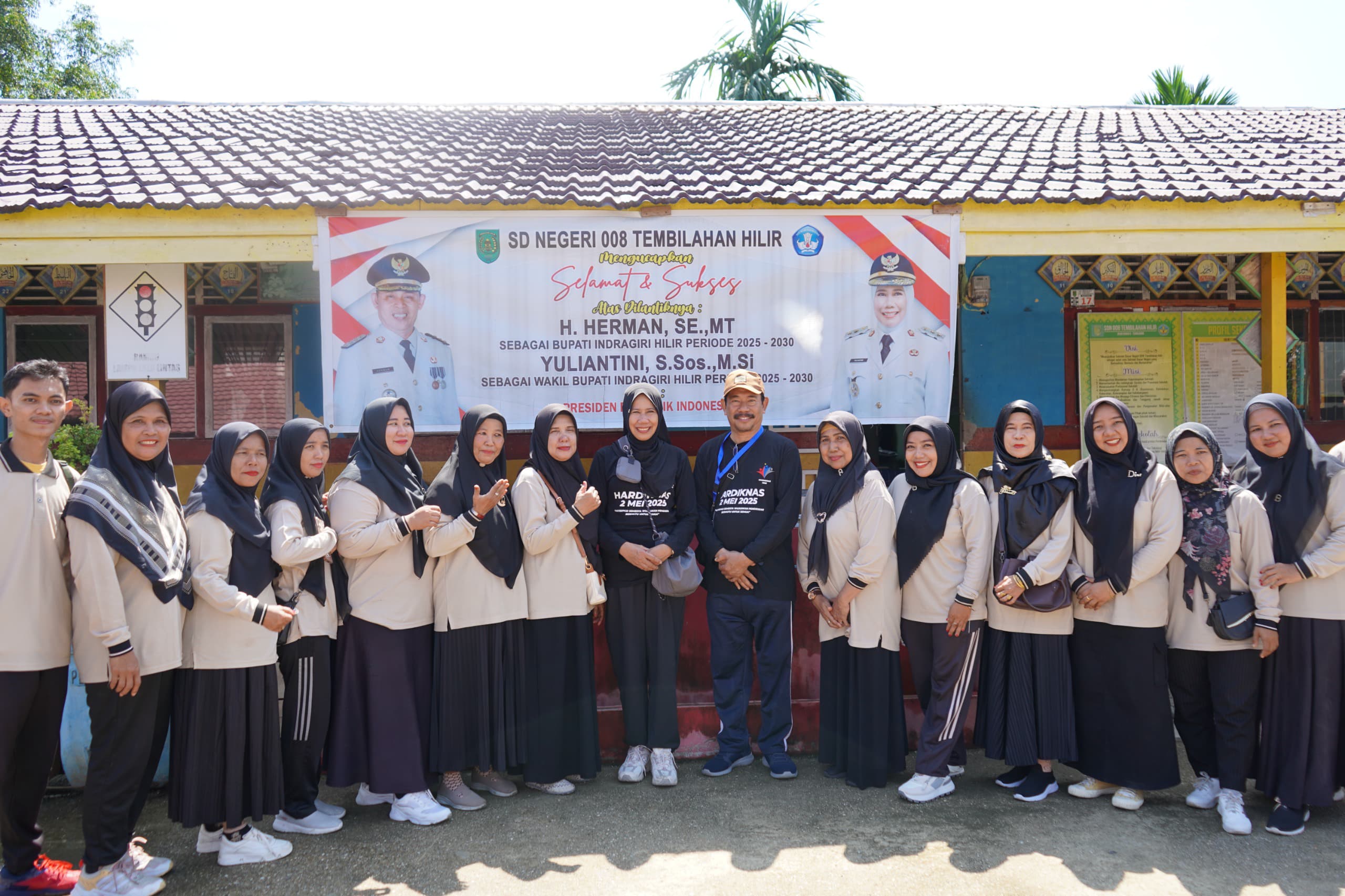 Wabup Yuliantini Tinjau SDN 007 dan SDN 008 Tembilahan