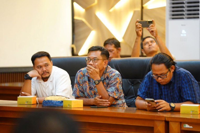 Dialog Bersama Insan Pers, Plt Gubri Pastikan Pelayanan Publik Tetap Berjalan