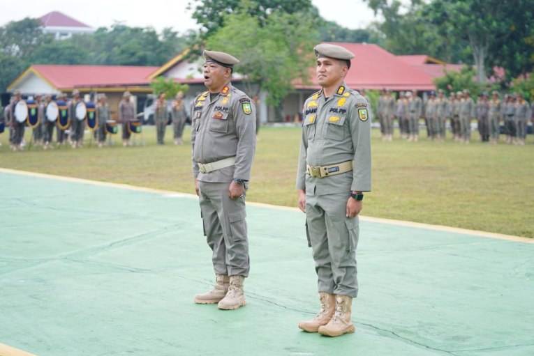 Gubri Pimpin Apel Latihan Penyegaran Satpol PP, Garda Terdepan Penegakan Disiplin ASN