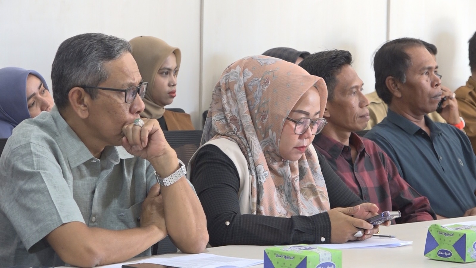 Junaidi Asisten Dua Setda Inhil Pimpin Rapat Pleno TPKAD Kabupaten Inhil 2025