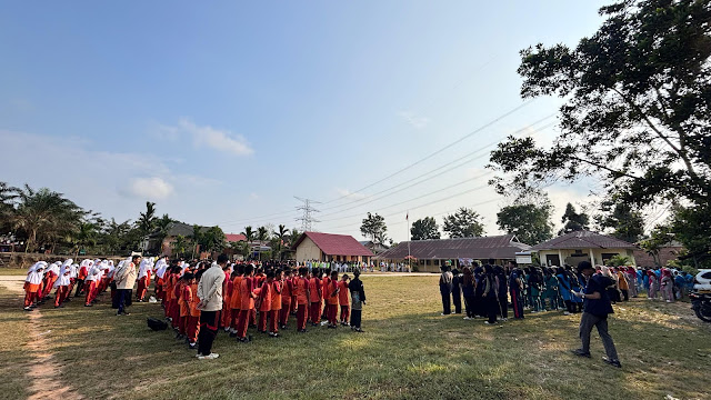 Galeri: Apel Pagi dan Senam Bersama Meriahkan Hari Anak Nasional di Desa Batu Ampar